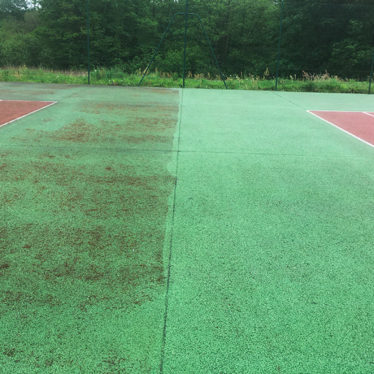Entretien et demoussage de terrain de tennis en Bretagne entretien-demoussage-terrain-tennis-bretagne