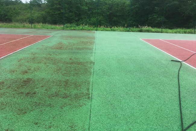 entretien-demoussage-terrain-tennis-bretagne
