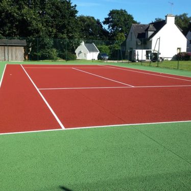 Régénération et rénovation de terrain de tennis en finistère Régénération et rénovation de terrain de tennis en finistère
