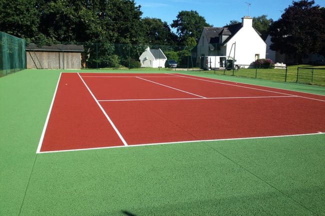 Régénération et rénovation de terrain de tennis en finistère