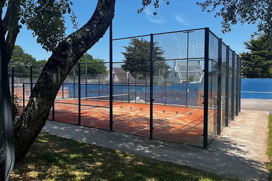 Entretien terrain Padel en Bretagne